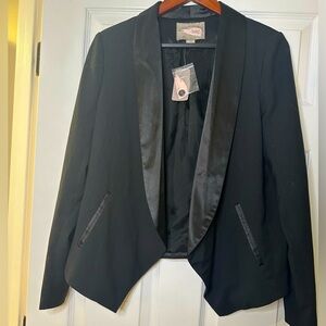 Women’s Forever 21 Black Tuxedo Style Blazer Sz M